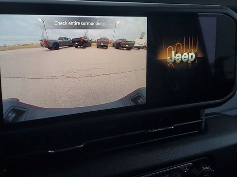 New 2025 Jeep Gladiator Sport AWD/4WD image 25