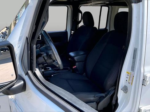 Used 2018 Jeep Wrangler Unlimited Sport S AWD/4WD image 8