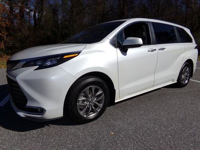 Used 2024 Toyota Sienna XLE