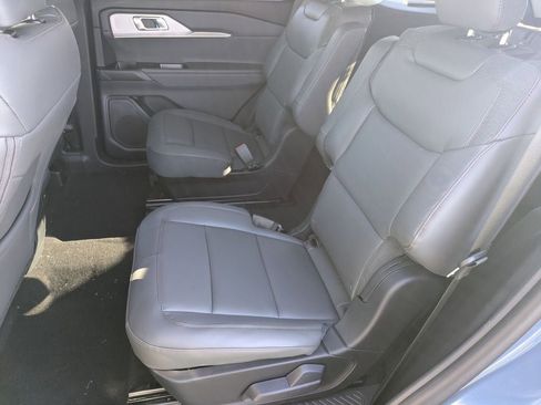 New 2026 Ford Explorer Active w/ Active Comfort Package image 18