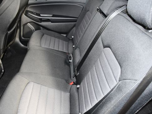 Used 2023 Ford Edge SE image 47