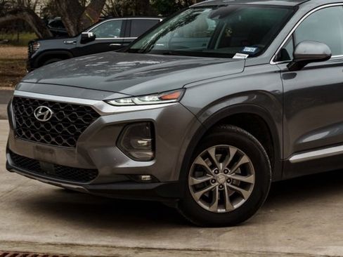 Used 2019 Hyundai Santa Fe SEL image 3