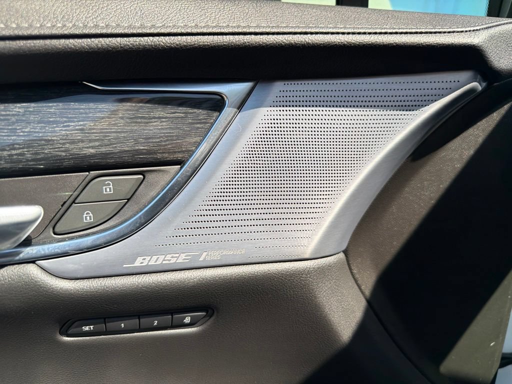 Used 2022 Cadillac XT5 Premium Luxury w/ Technology Package FWD image 16
