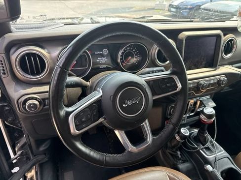 Used 2022 Jeep Gladiator Rubicon w/ LED Lighting Group AWD/4WD image 9