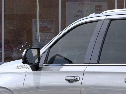 New 2026 Chevrolet Suburban High Country image 12