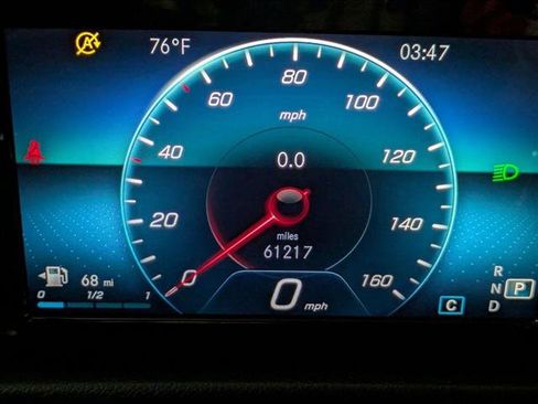 Used 2020 Mercedes-Benz GLB 250 image 11
