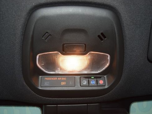 Used 2024 Chevrolet Trax RS FWD image 44