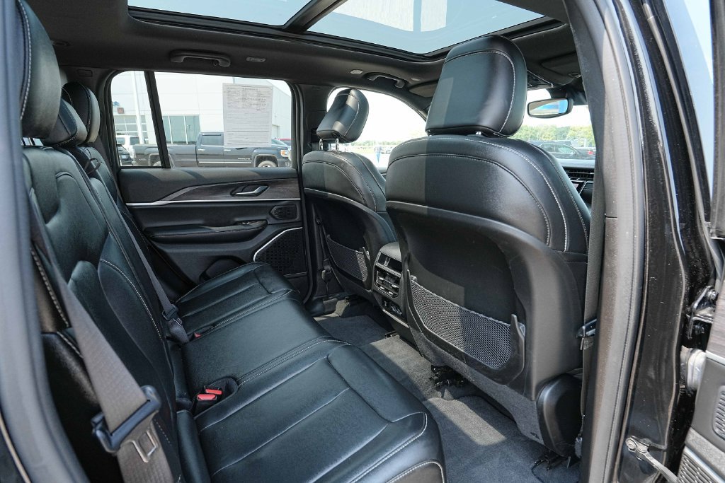 Used 2024 Jeep Grand Cherokee Limited 4xe AWD/4WD image 26