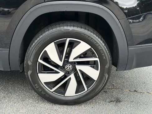 Used 2024 Volkswagen Atlas SE AWD/4WD image 15