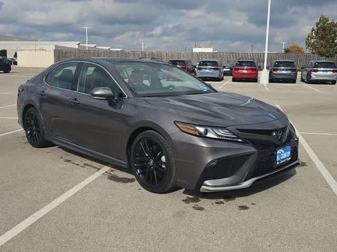 Used 2024 Toyota Camry XSE image 3