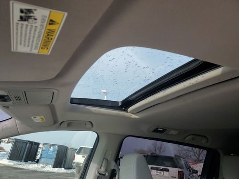 Used 2023 Honda Odyssey EX-L image 13