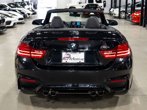 Used 2015 BMW M4 Convertible image 5