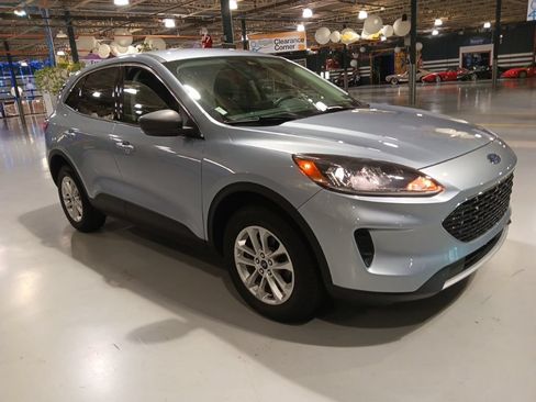 Used 2022 Ford Escape SE AWD/4WD image 1