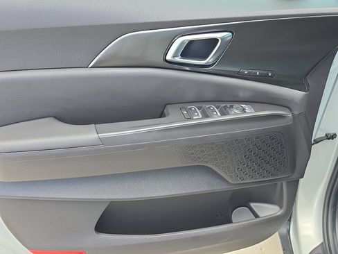New 2027 Kia Carnival SX FWD image 19