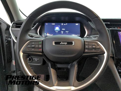 Used 2023 Jeep Grand Cherokee L Laredo w/ Luxury Tech Group I AWD/4WD image 16