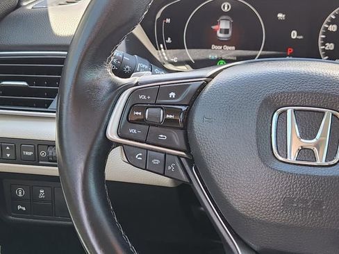 Used 2022 Honda Accord Touring image 28