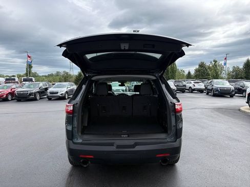 Used 2019 Chevrolet Traverse LT w/ LT Premium Package FWD image 17