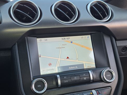 Used 2020 Ford Mustang Premium image 20