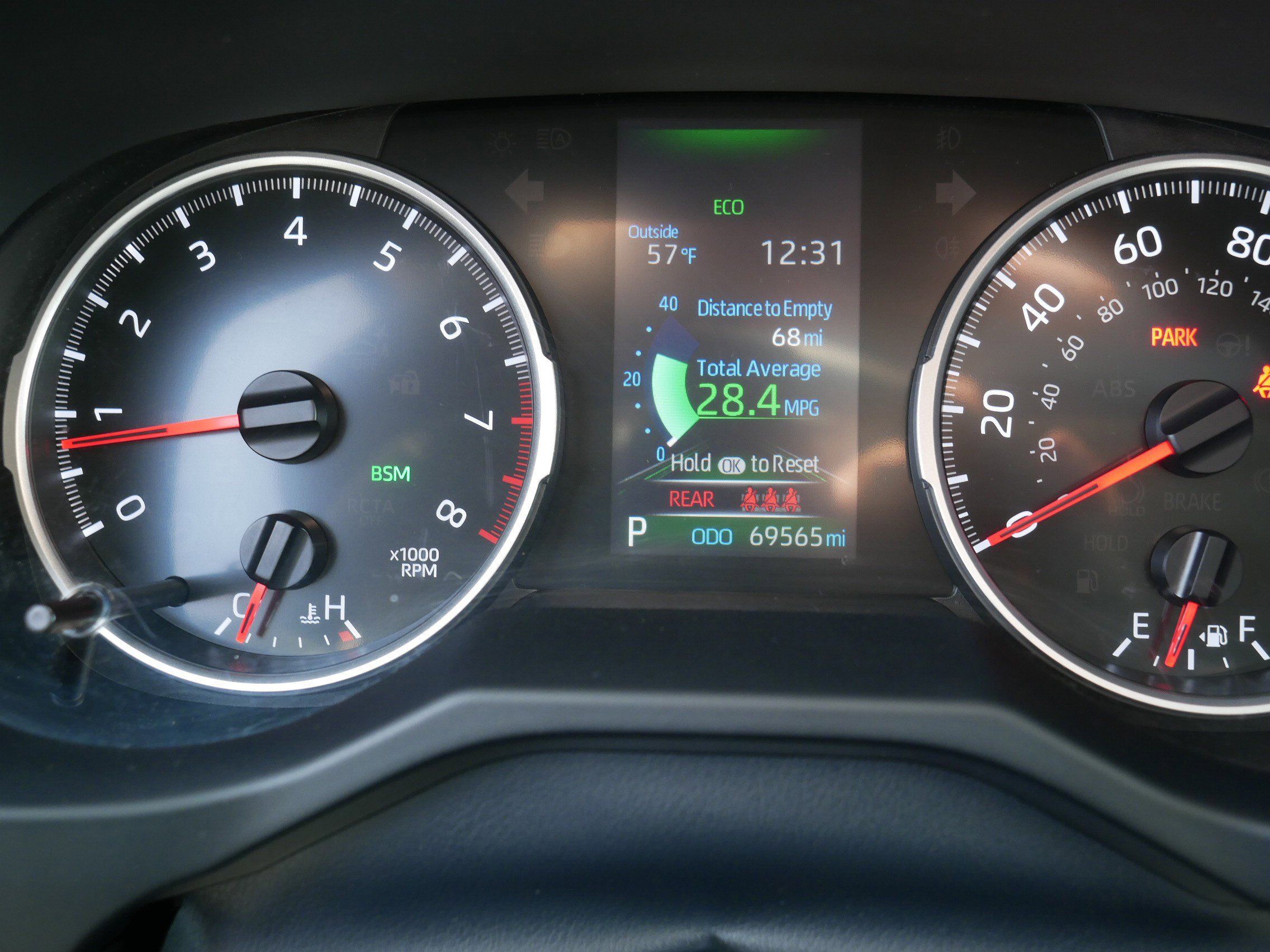 Used 2021 Toyota RAV4 XLE Premium AWD/4WD image 26