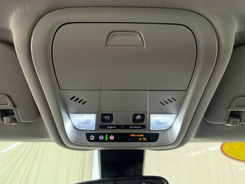 Used 2023 GMC Terrain SLE w/ Driver Convenience Package AWD/4WD image 34