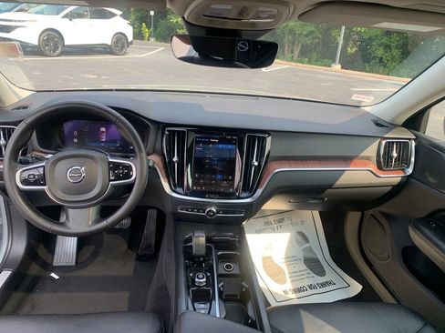 Used 2024 Volvo S60 B5 Plus FWD image 13