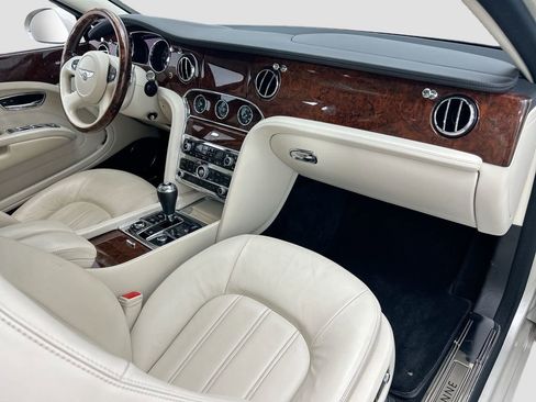 Used 2016 Bentley Mulsanne image 17