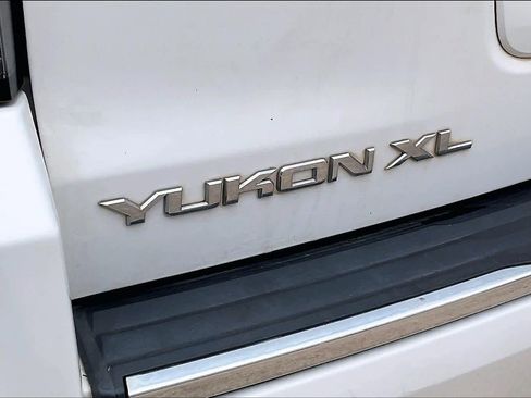 Used 2018 GMC Yukon XL Denali image 10