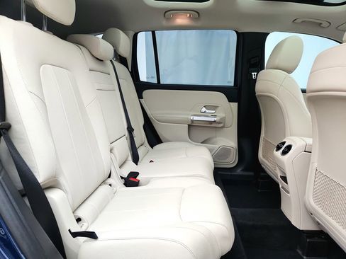 Used 2020 Mercedes-Benz GLB 250 4MATIC image 32