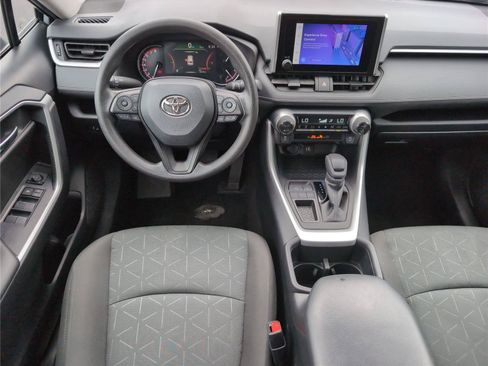 Used 2024 Toyota RAV4 XLE FWD image 31