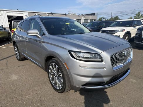 Certified 2022 Lincoln Nautilus Reserve w/ Luxury Package AWD/4WD image 8