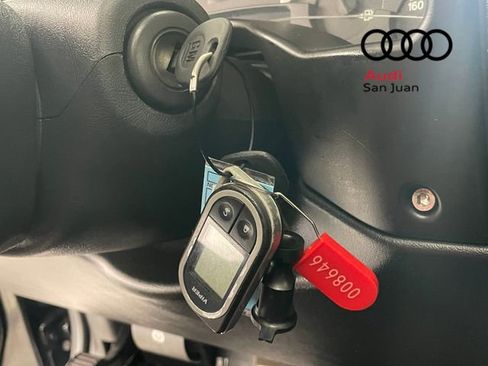 Used 2005 HUMMER H2 SUT w/ Preferred Equipment Group image 26