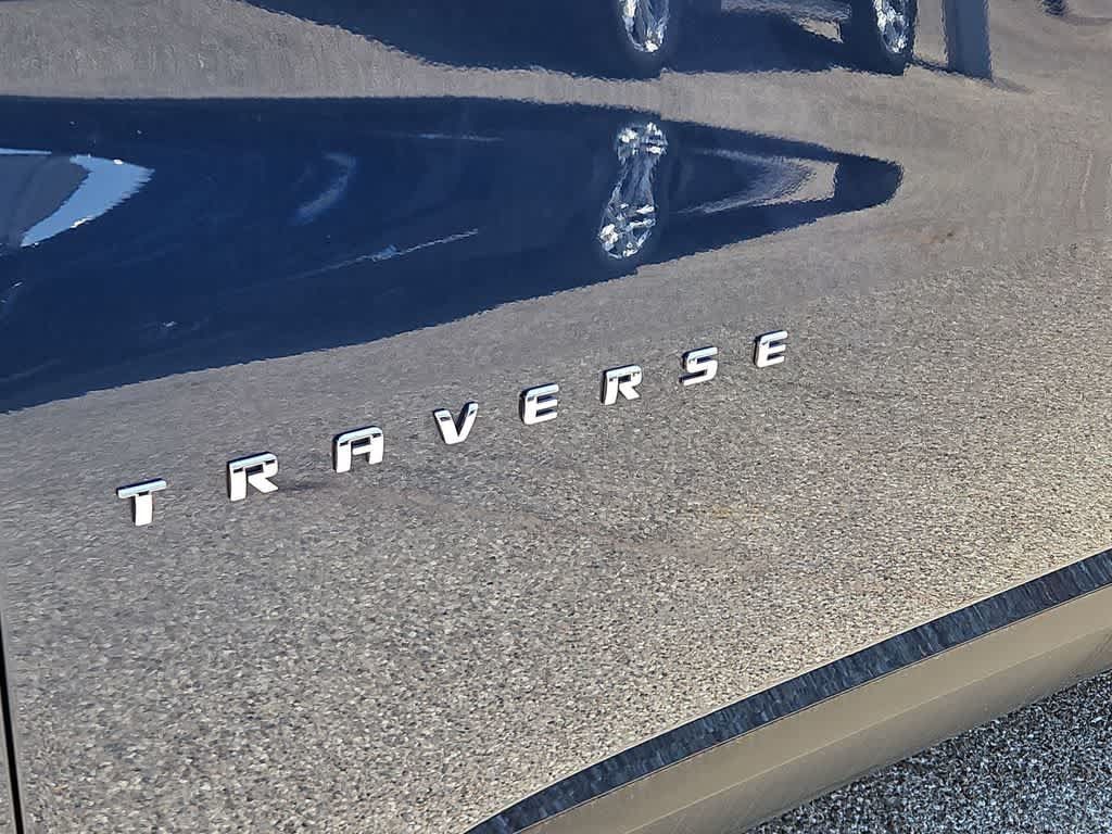 Used 2023 Chevrolet Traverse LT FWD image 11