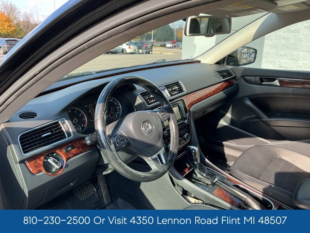 Used 2013 Volkswagen Passat 2.5 SEL FWD image 12