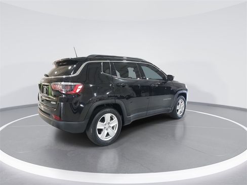 Used 2022 Jeep Compass Latitude image 8