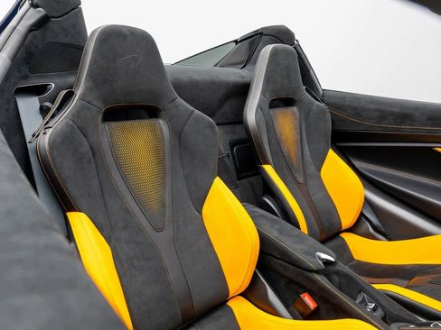 Used 2024 McLaren 750S Spider image 13