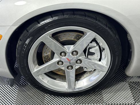 Used 2005 Chevrolet Corvette Convertible w/ Preferred Equipment Group image 11