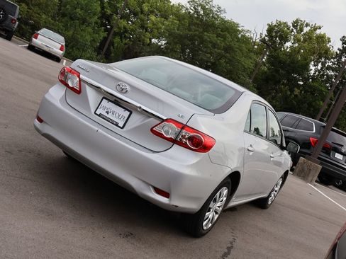 Used 2012 Toyota Corolla LE FWD image 7