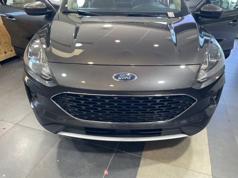 Used 2020 Ford Escape SE FWD image 23