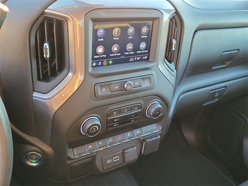 Used 2025 Chevrolet Silverado 1500 Custom image 13