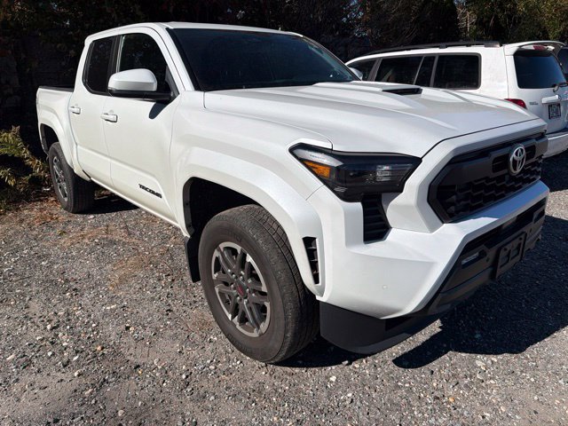 Certified 2025 Toyota Tacoma TRD Sport w/ TRD Sport Upgrade Package AWD/4WD image 6