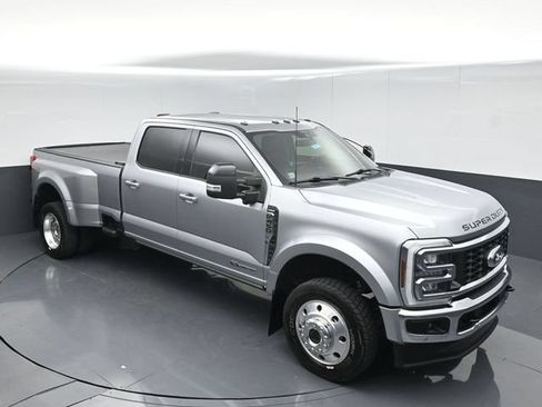Certified 2024 Ford F450 Lariat w/ Lariat Ultimate Package AWD/4WD image 43