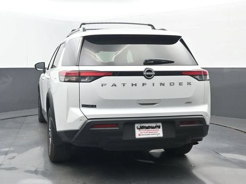 Used 2025 Nissan Pathfinder SV AWD/4WD image 4