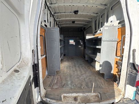 Used 2017 Nissan NV 2500 SV image 15