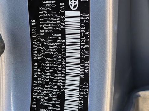 Used 2021 Toyota Corolla LE image 28