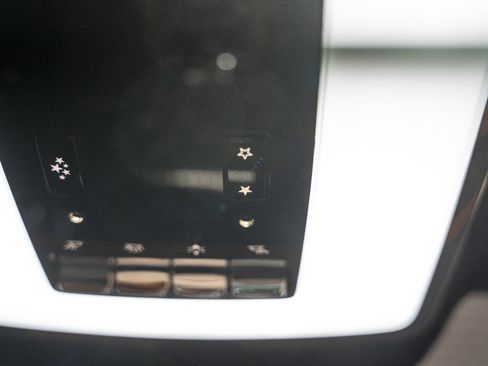 Used 2023 Rolls-Royce Cullinan Black Badge w/ Leather Finishing Pack image 44