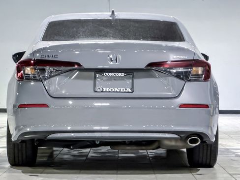 Used 2025 Honda Civic Sport image 10