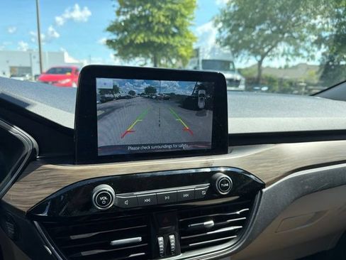 Used 2020 Ford Escape Titanium AWD/4WD image 15