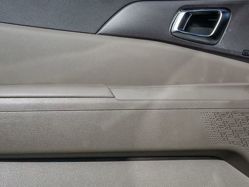 New 2026 Kia Carnival EX FWD image 25