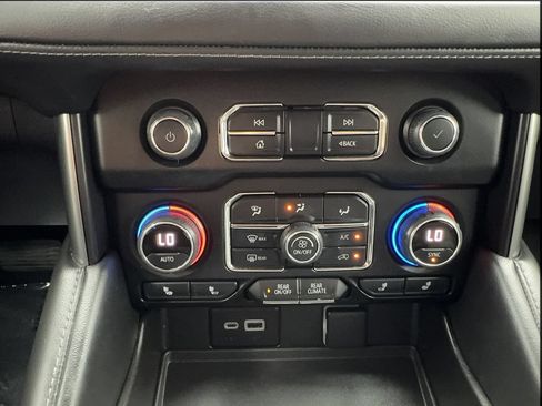 Used 2022 Chevrolet Tahoe Z71 AWD/4WD image 49