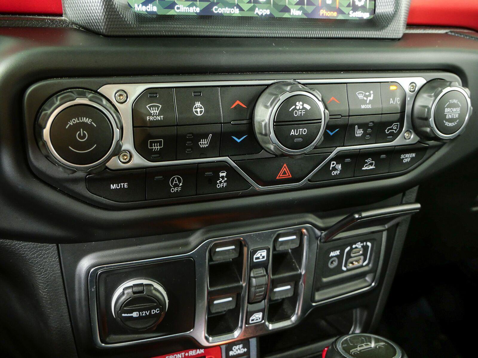 Used 2021 Jeep Gladiator Rubicon AWD/4WD image 16